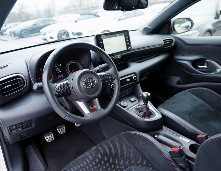 Toyota Ostatní Hatchback 1,6 l 192 kw