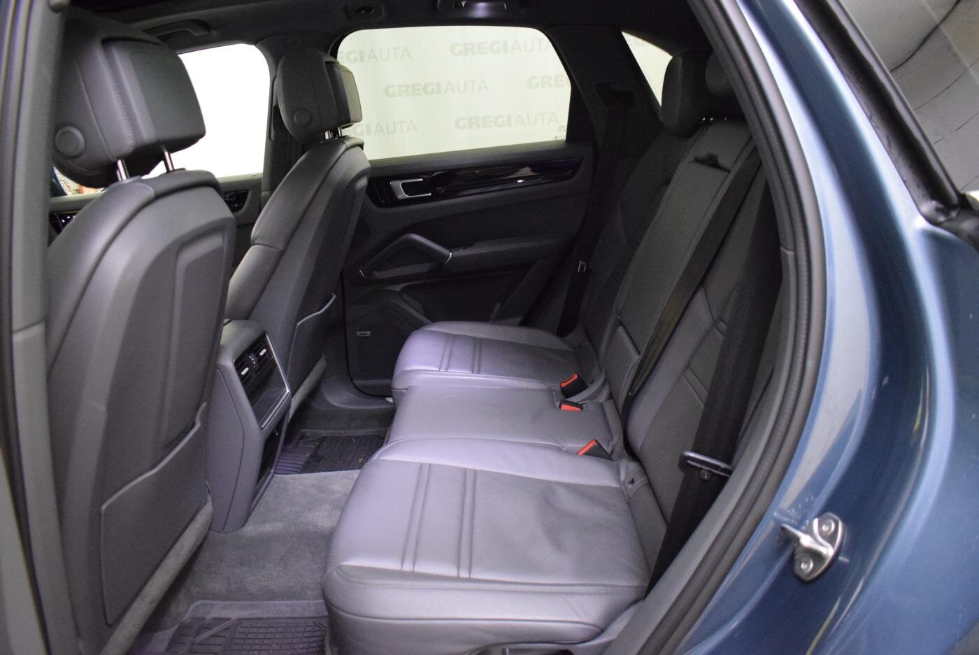 Porsche Cayenne SUV 3,0 l 250 kw