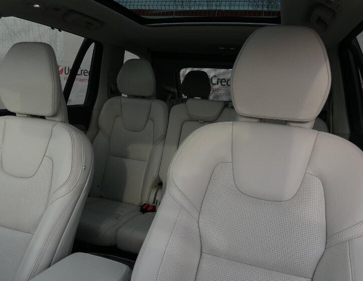 Volvo XC90 SUV / Terénní 2,0 l 173 kw