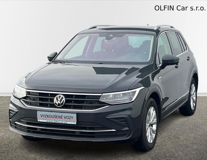 Volkswagen Tiguan 1