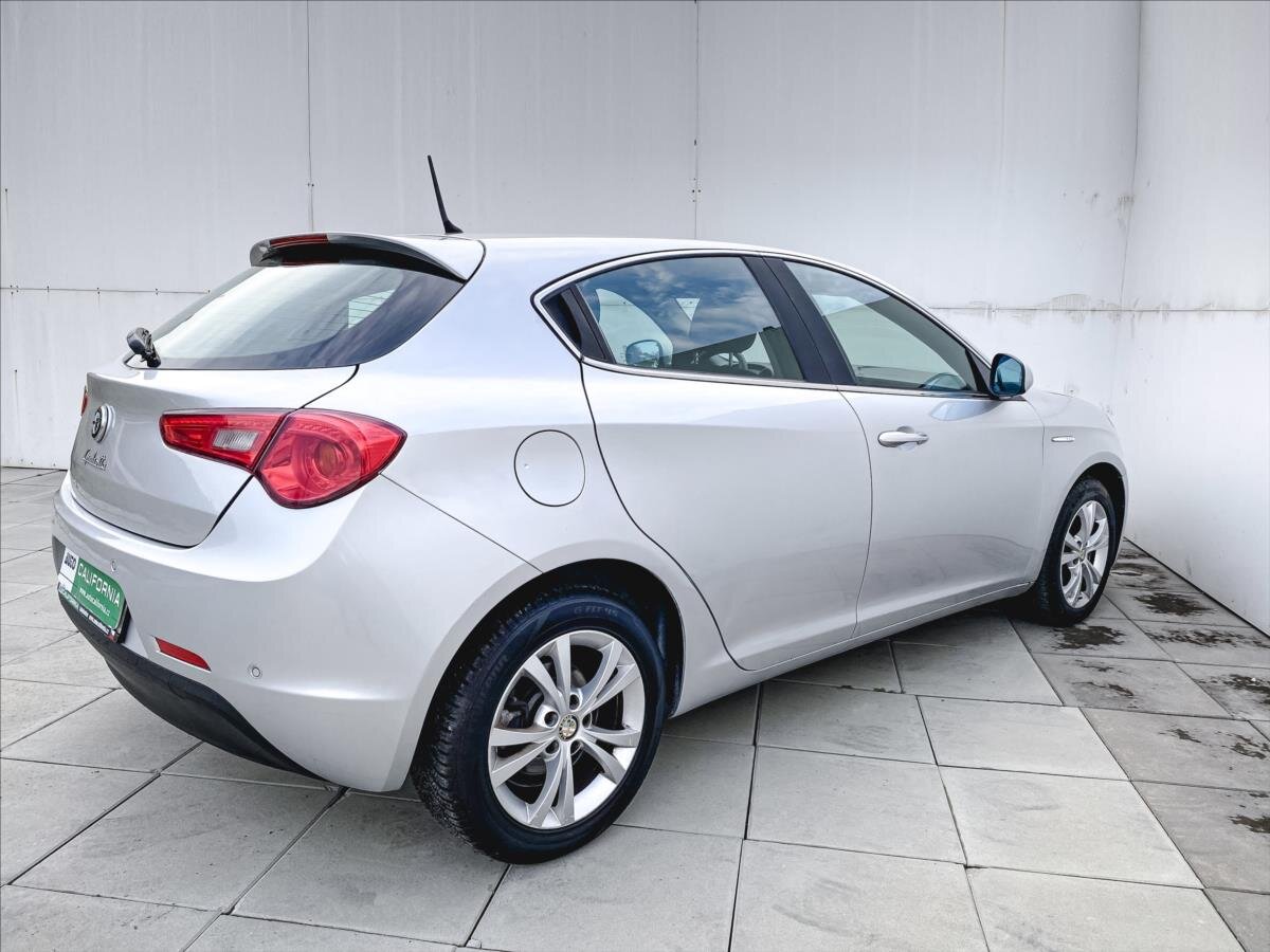 Alfa Romeo Giulietta Hatchback 1,6 l 77 kw