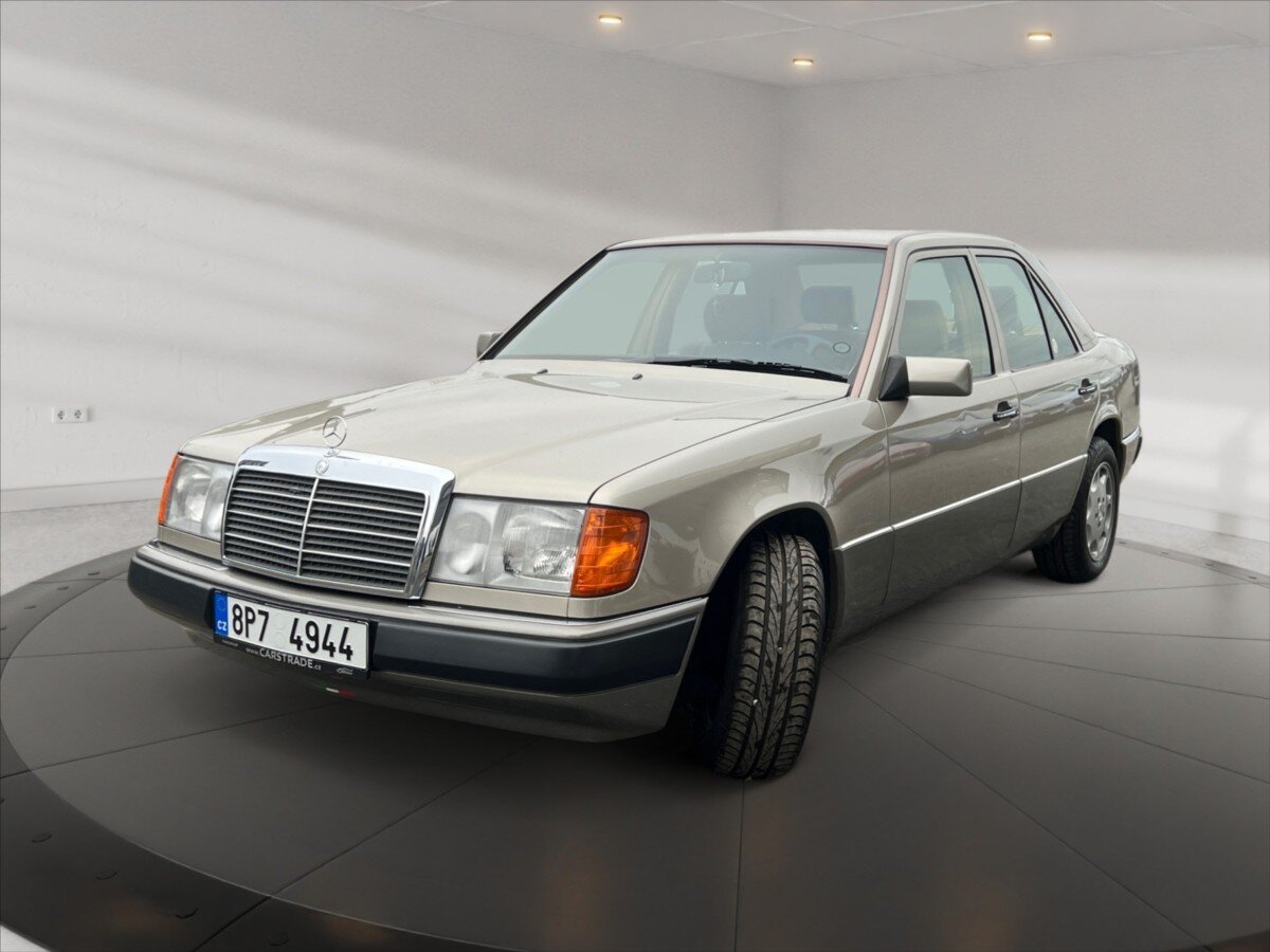 Mercedes-Benz 124 Sedan 2,3 l 97 kw