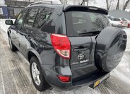 Toyota RAV4 SUV 2,2 l 100 kw