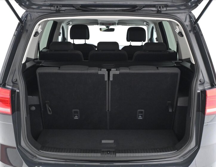 Volkswagen Touran 10