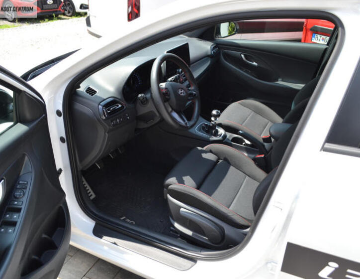 Hyundai i30 17