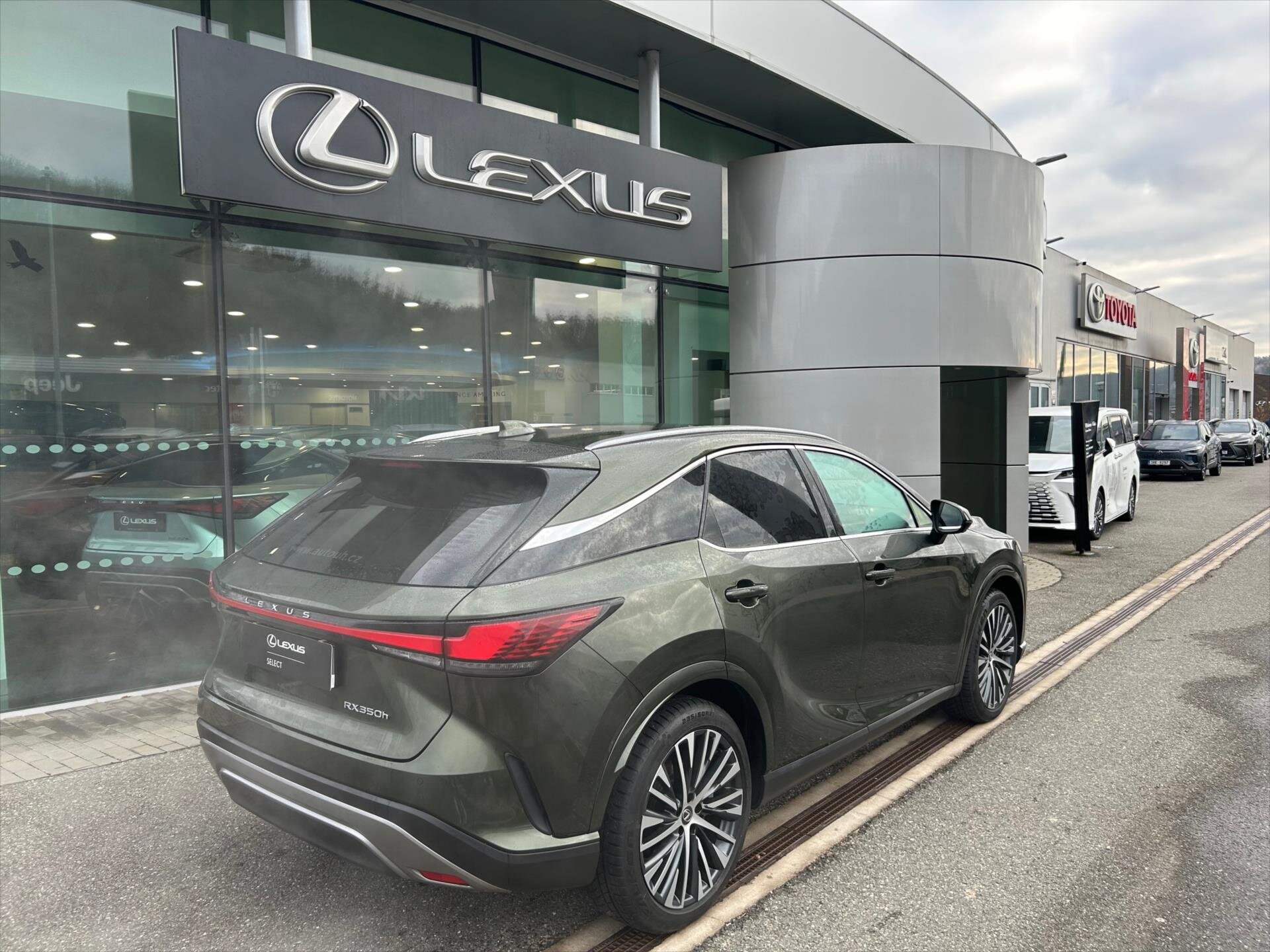 Lexus RX 350h SUV / Terénní 2,5 l 179 kw