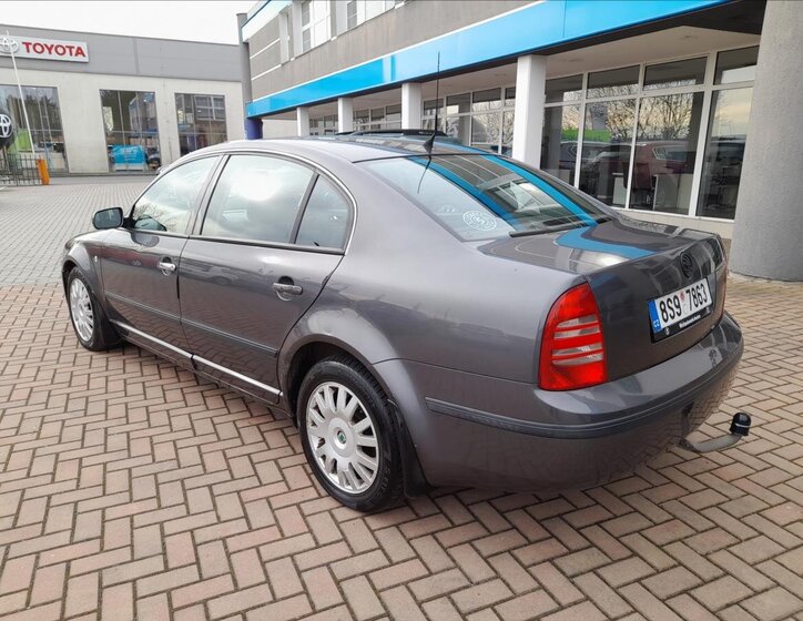 Škoda Superb Sedan / Limuzína 1,9 l 74 kw