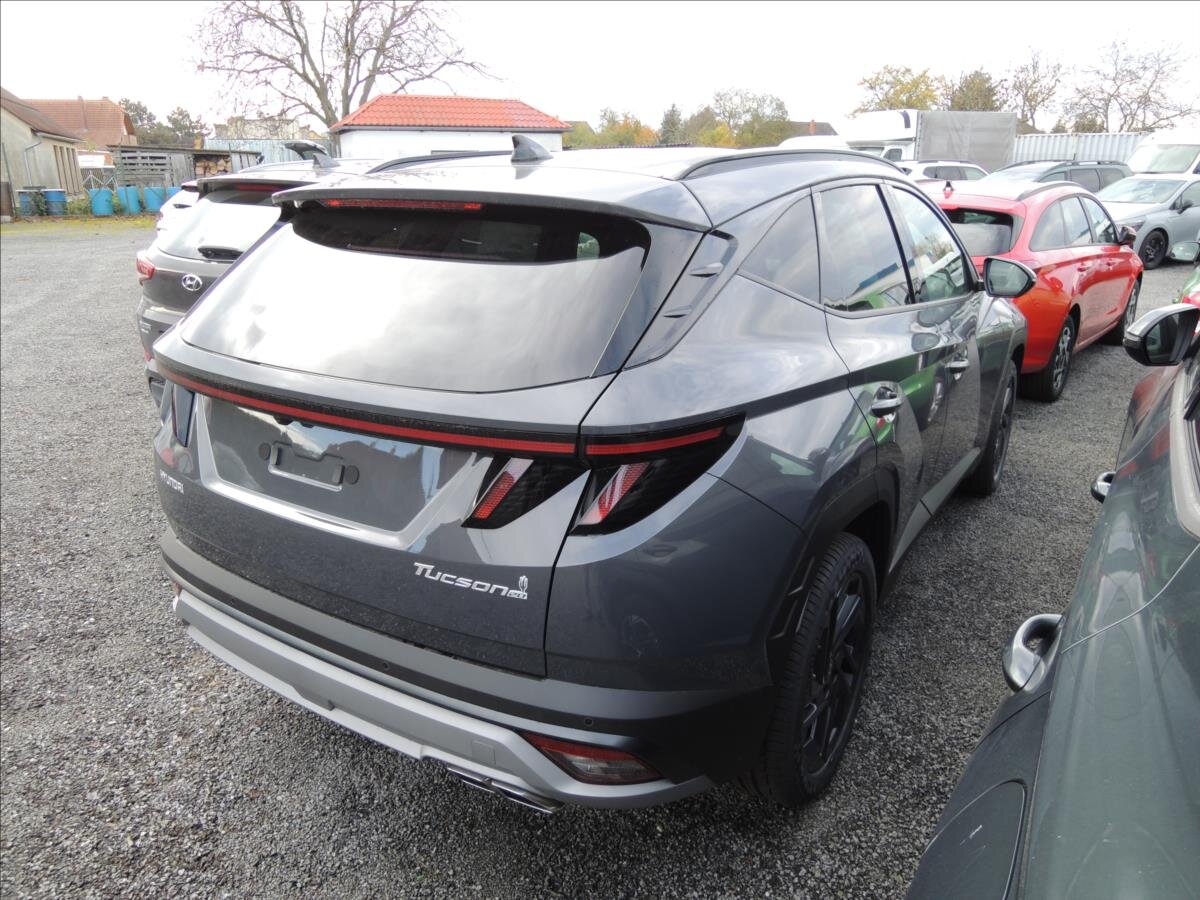 Hyundai Tucson SUV 1,6 l 118 kw