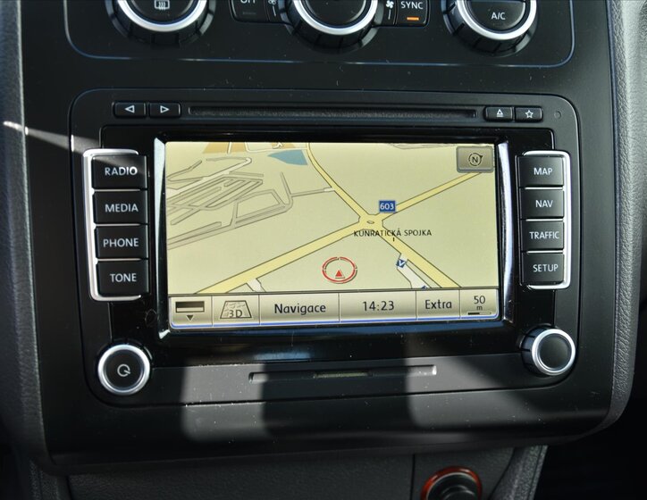 Volkswagen Touran MPV 1,6 l 77 kw