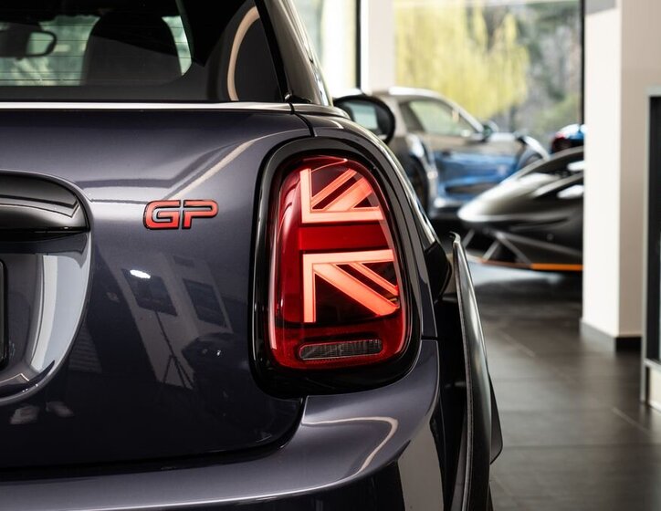 Mini Cooper Hatchback 2,0 l 225 kw