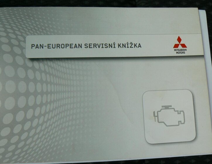 Mitsubishi Outlander SUV / Terénní 2,3 l 110 kw