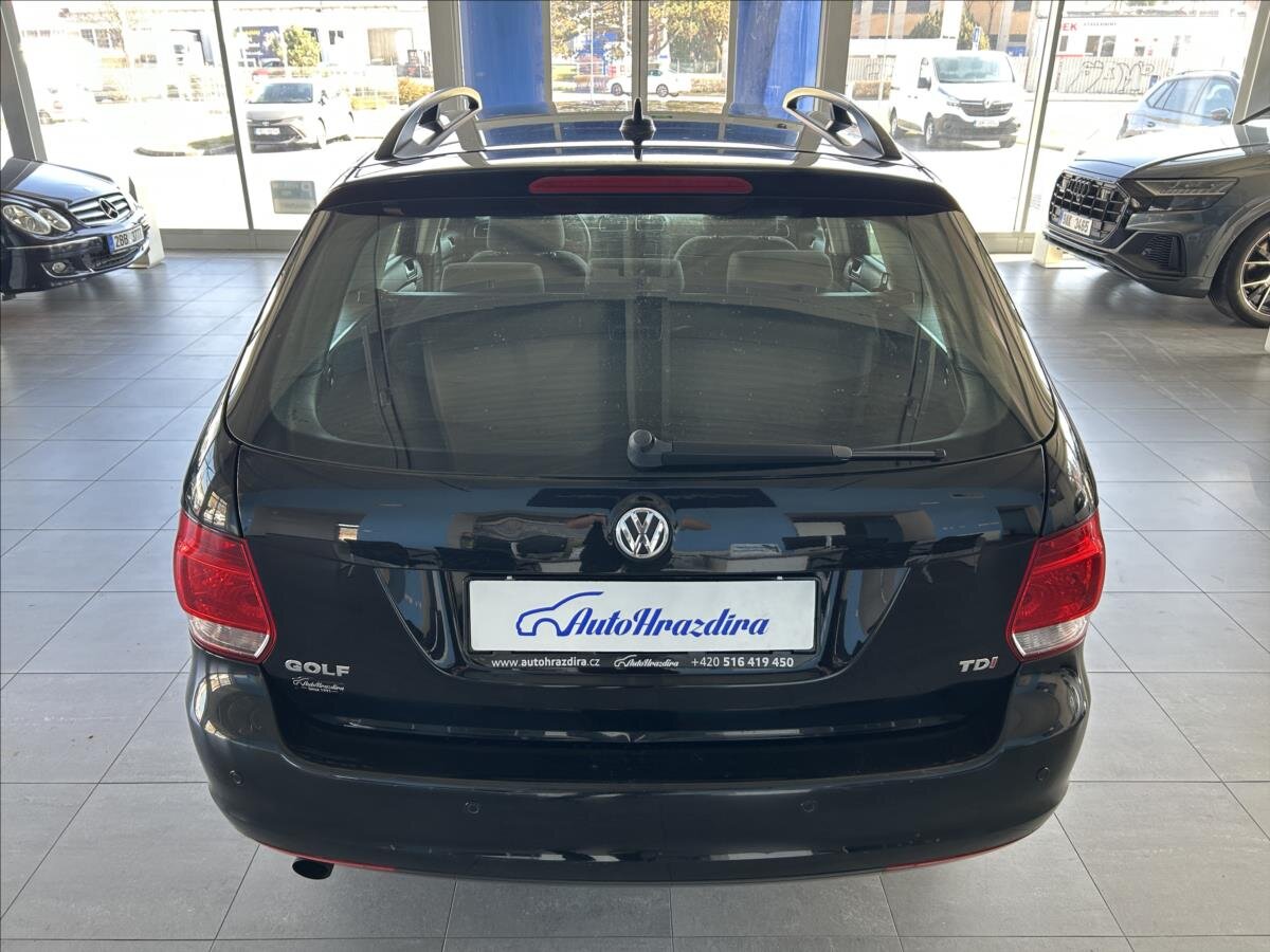 Volkswagen Golf Kombi 1,6 l 77 kw