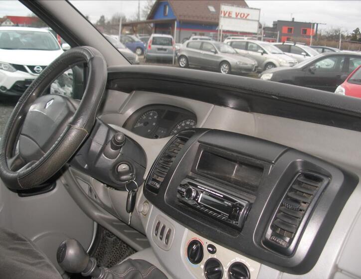 Renault Trafic 6
