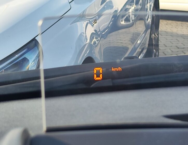 Peugeot 5008 MPV 2,0 l 120 kw