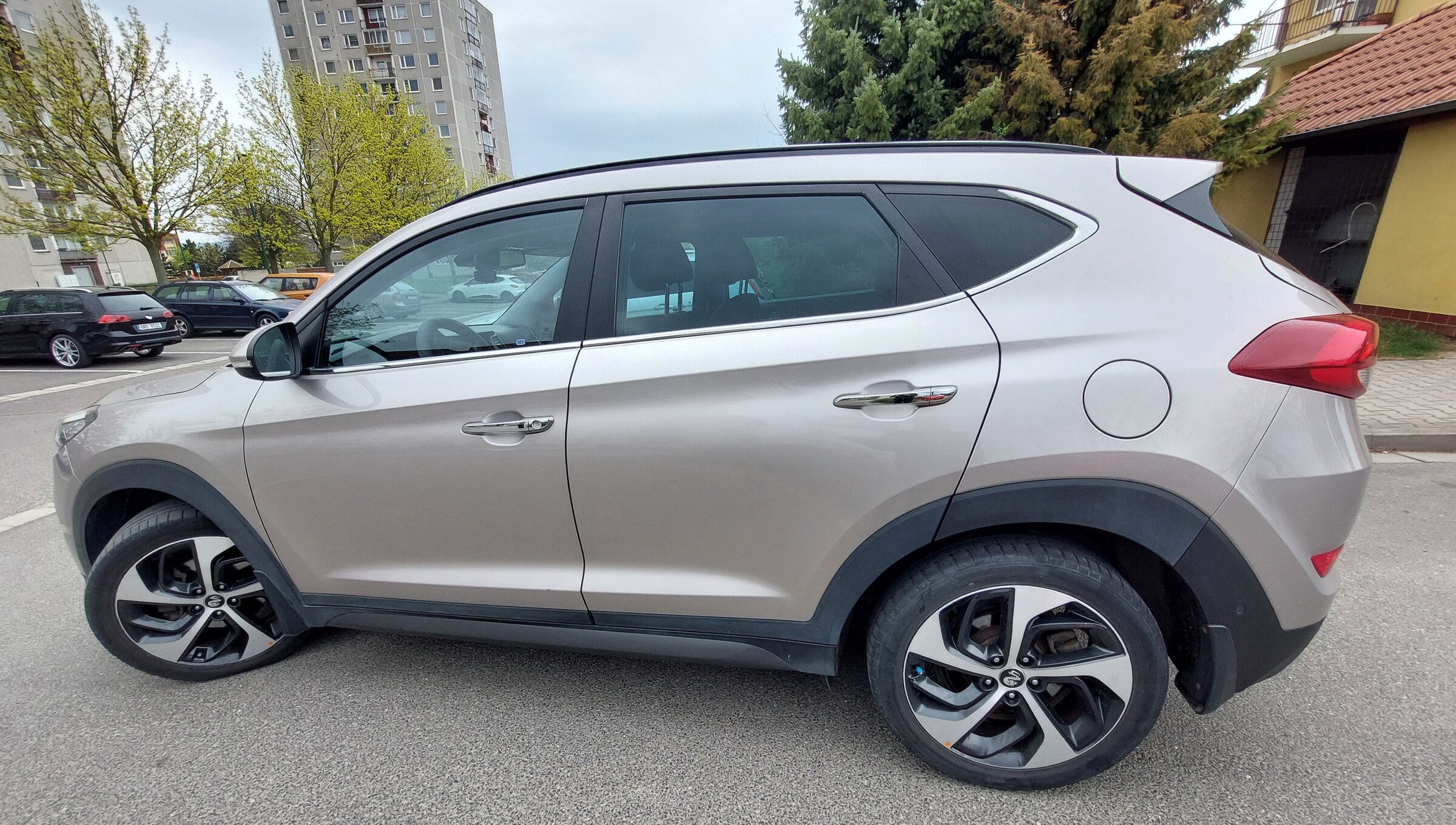 Hyundai Tucson CUV / Crossover 1,7 l 104 kw