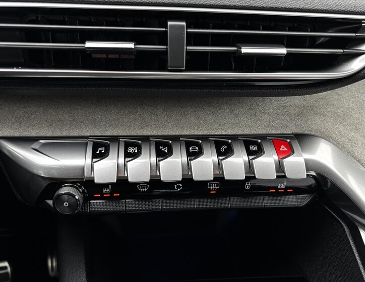 Peugeot 5008 SUV 2,0 l 130 kw