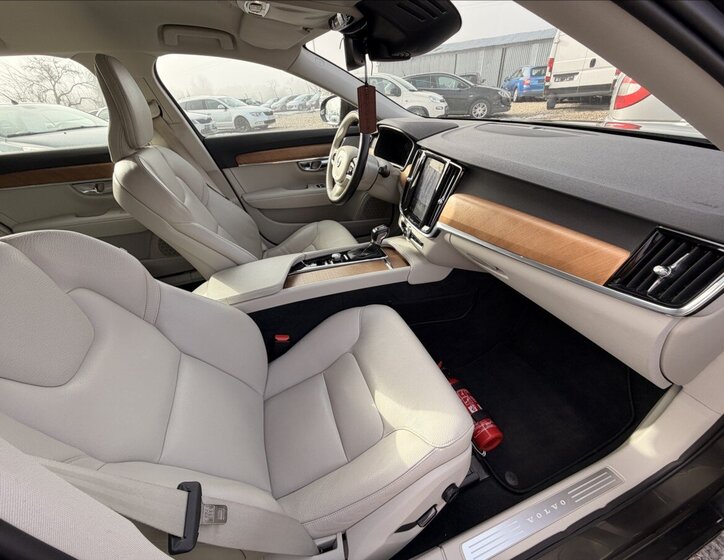 Volvo V90 Kombi 2,0 l 110 kw