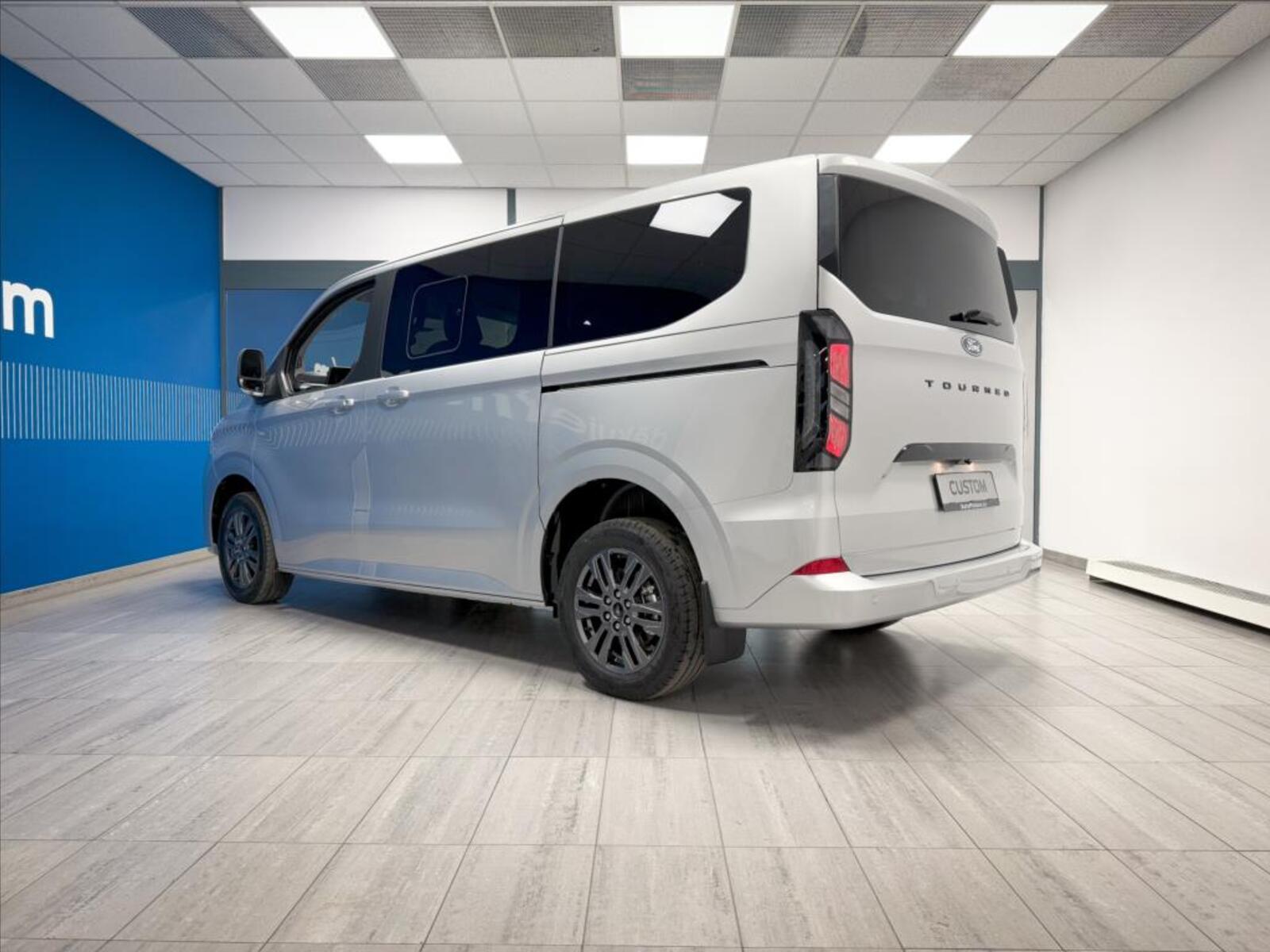 Ford Tourneo Custom 3