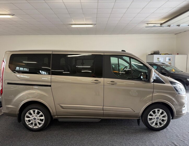 Ford Tourneo Custom MPV 2,0 l 96 kw