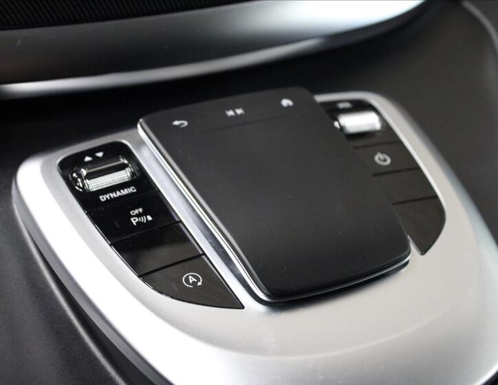 Mercedes-Benz Třídy V 29