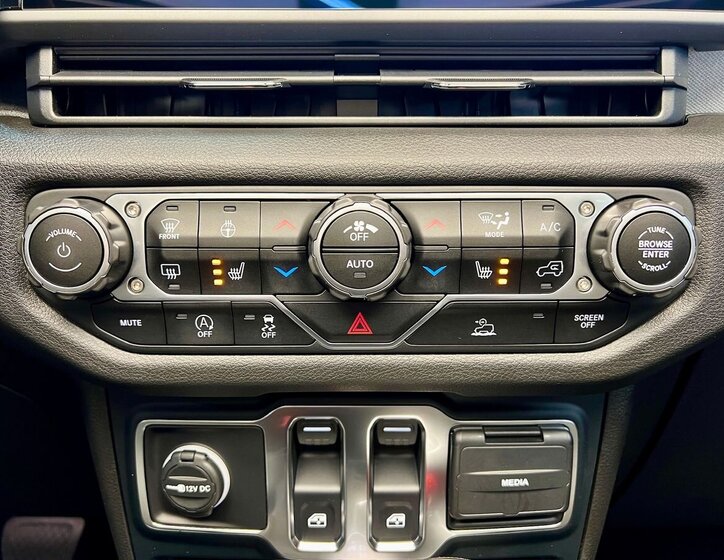 Jeep Wrangler SUV / Terénní 2,0 l 200 kw