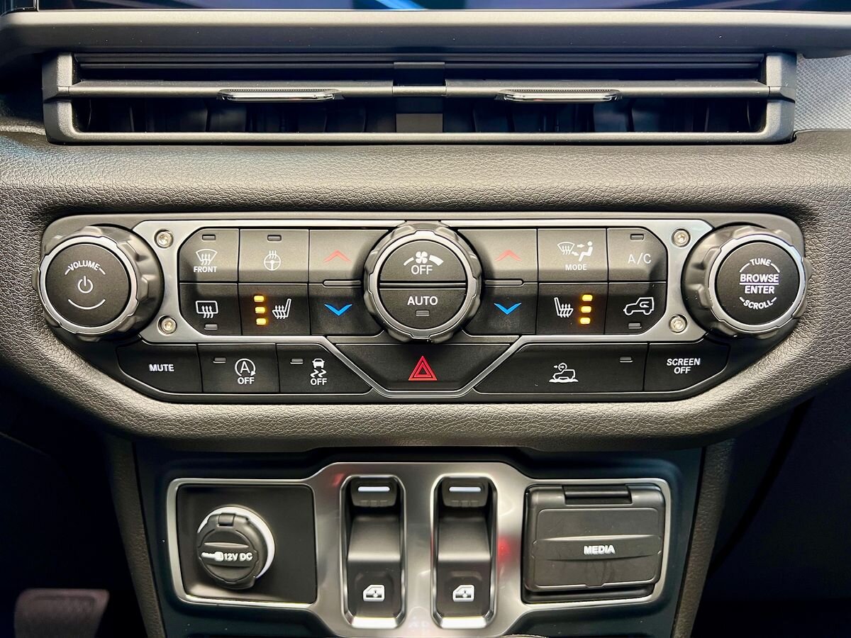 Jeep Wrangler SUV / Terénní 2,0 l 200 kw