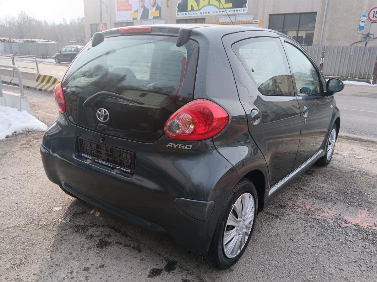 Toyota Aygo Hatchback 998,0 50 kw