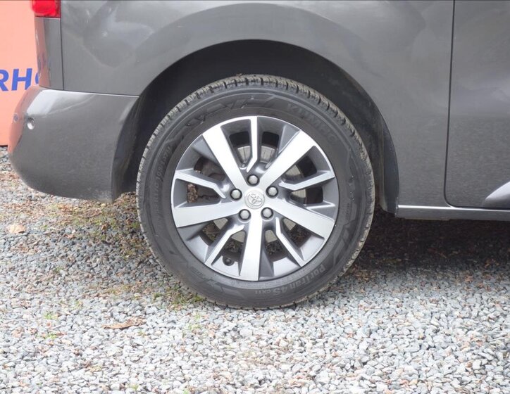 Toyota ProAce Verso MPV 2,0 l 110 kw