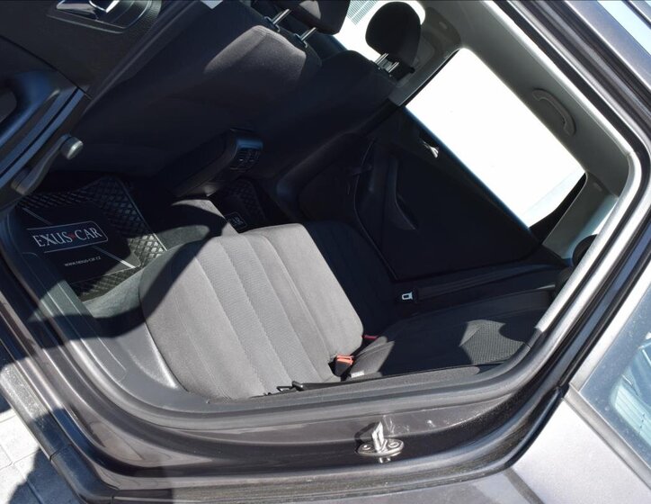 Volkswagen Passat Kombi 1,9 l 77 kw