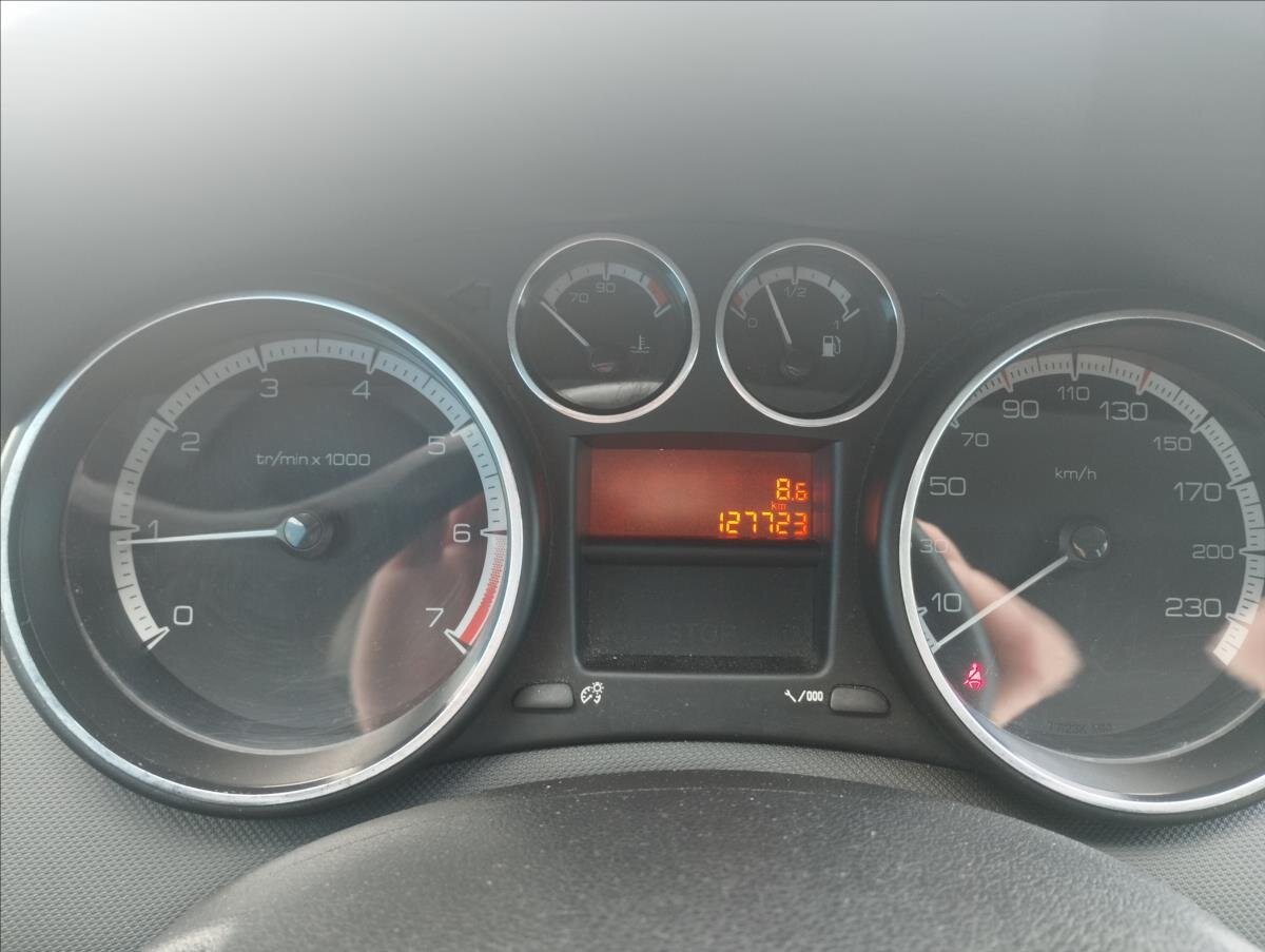 Peugeot 308 Hatchback 1,4 l 70 kw