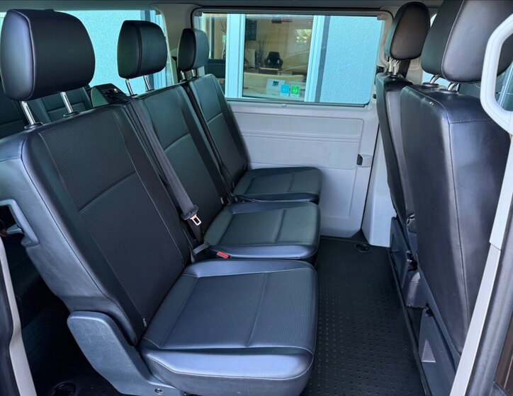 Volkswagen Caravelle 21