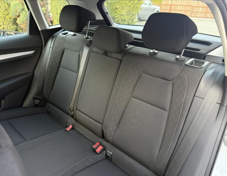 Škoda Karoq SUV / Terénní 1,6 l 85 kw