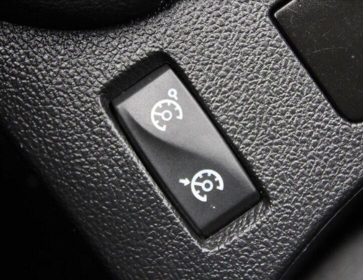 Renault Clio Hatchback 898,0 56 kw