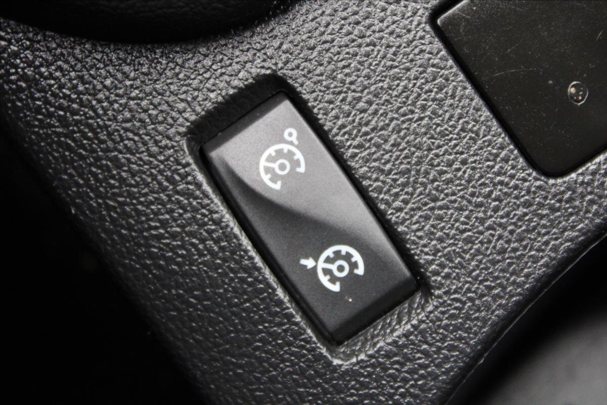 Renault Clio Hatchback 898,0 56 kw