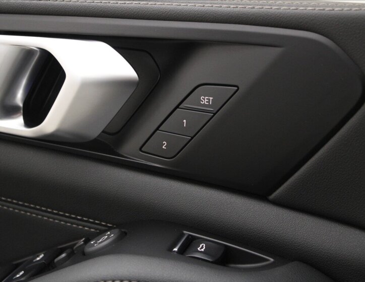 BMW X5 SUV / Terénní 3,0 l 210 kw