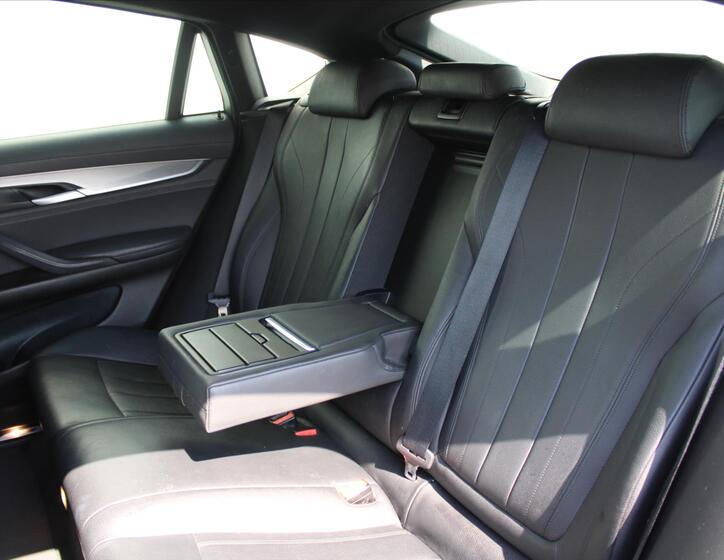 BMW X6 11