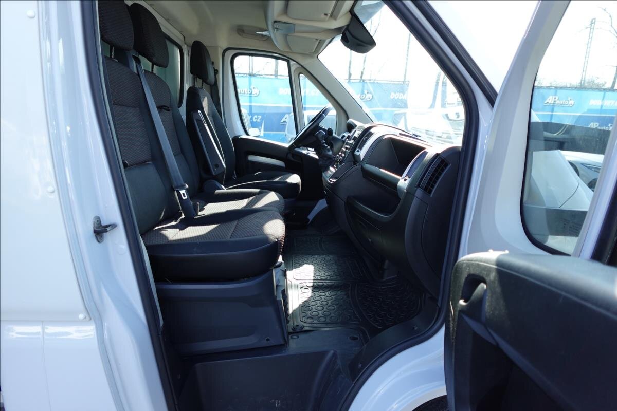 Peugeot Boxer Valník 2,2 l 121 kw