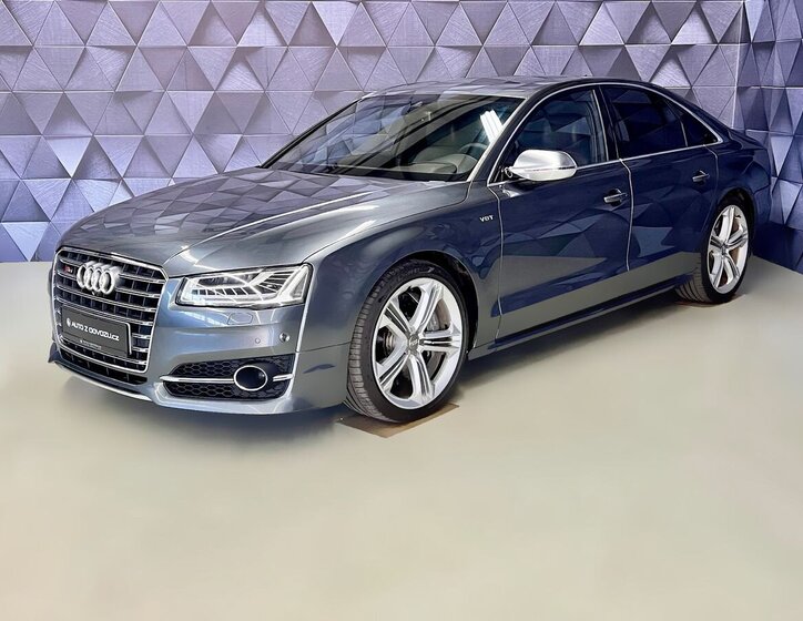 Audi S8 Sedan / Limuzína 4,0 l 382 kw