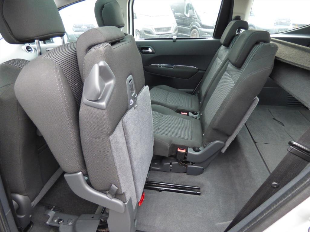 Peugeot 5008 MPV 1,6 l 88 kw