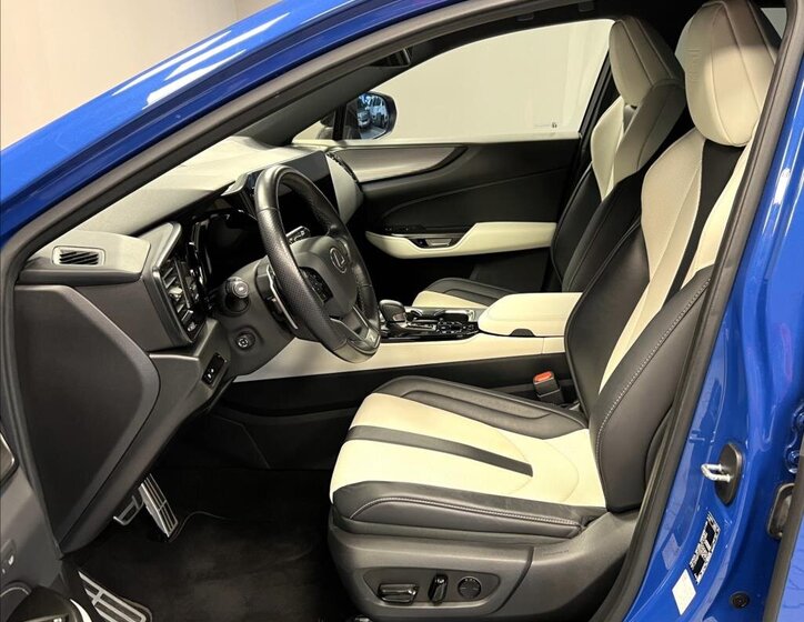 Lexus NX 450h plus 6