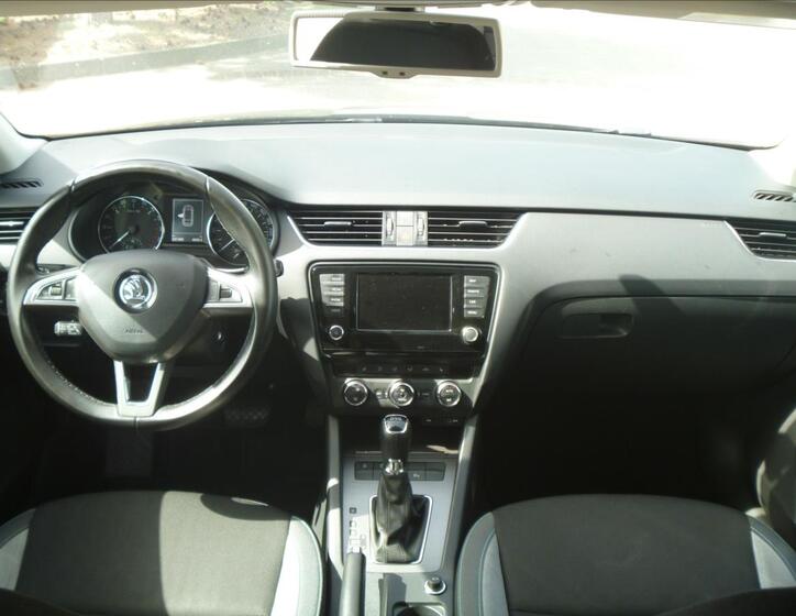 Škoda Octavia 14