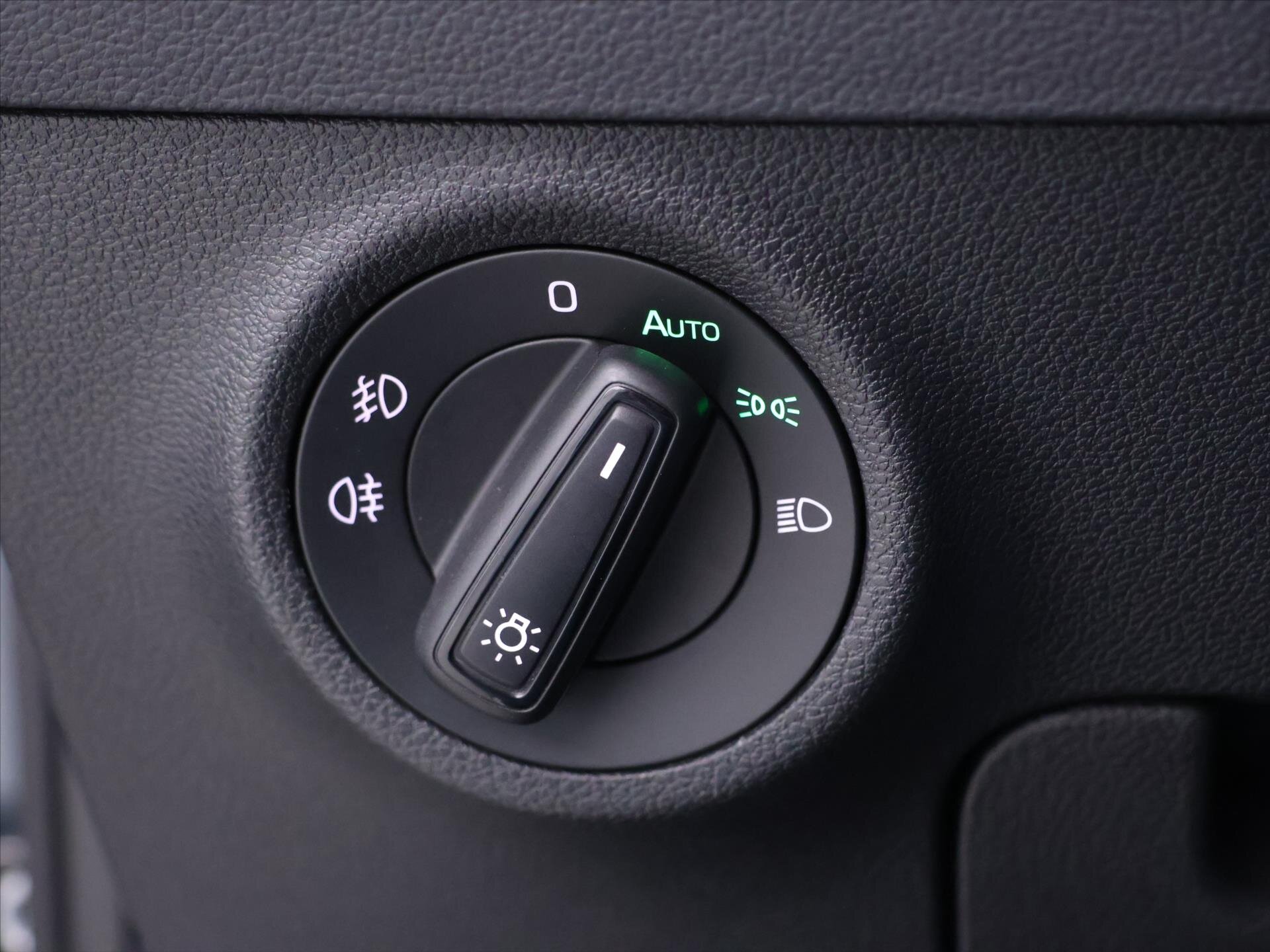 Škoda Karoq SUV / Terénní 2,0 l 140 kw