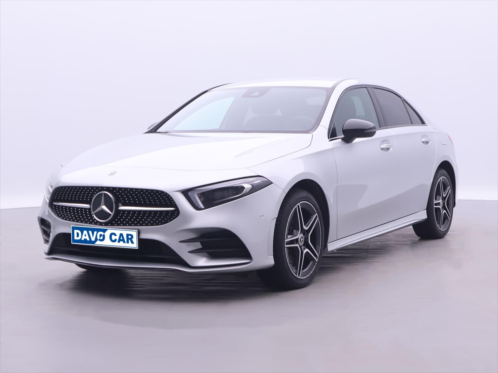 Mercedes-Benz Třídy A Sedan / Limuzína 1,3 l 118 kw