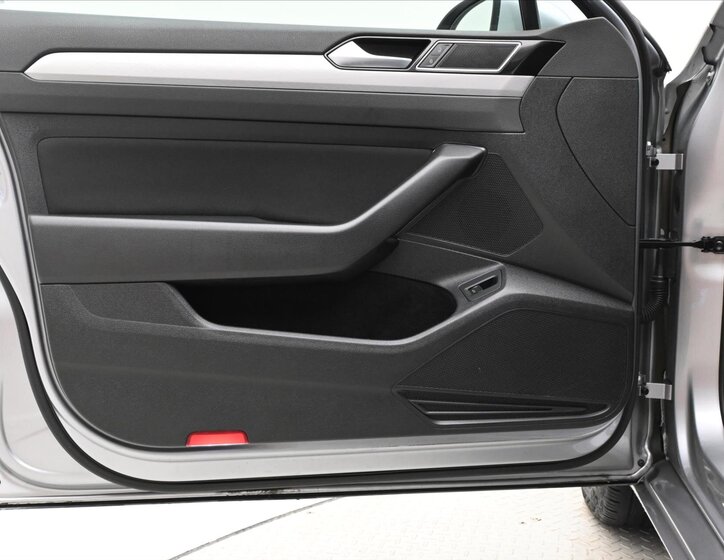 Volkswagen Passat Kombi 2,0 l 147 kw