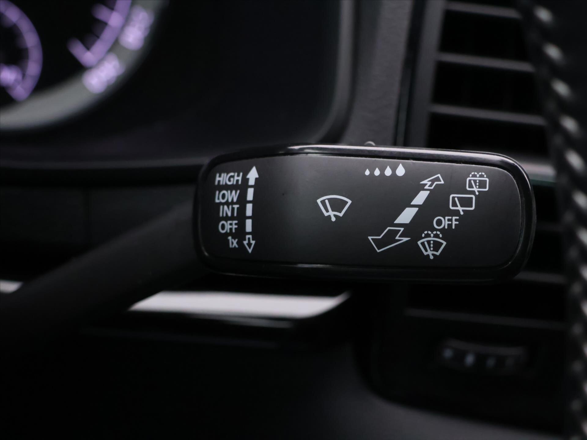 Škoda Karoq SUV 1,5 l 110 kw