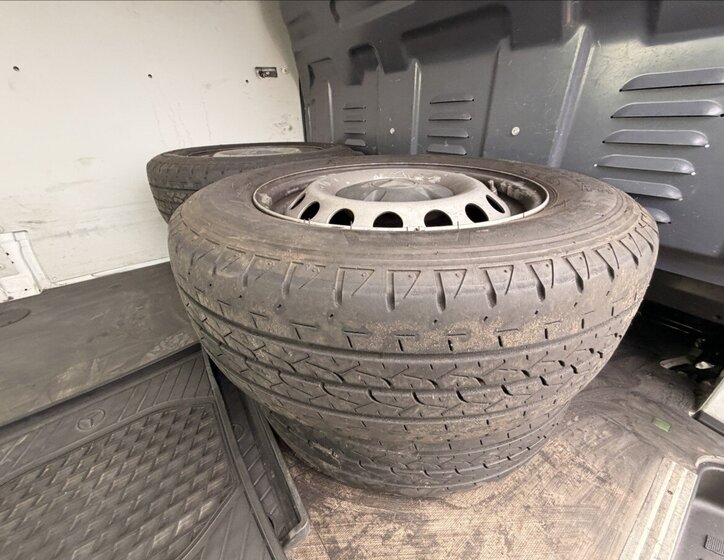 Mercedes-Benz Vito Skříň 2,1 l 100 kw