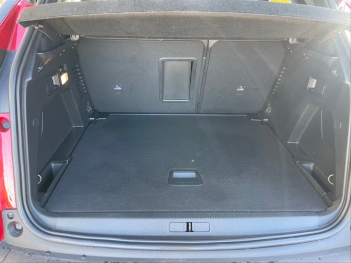 Peugeot 3008 SUV / Terénní 1,5 l 96 kw