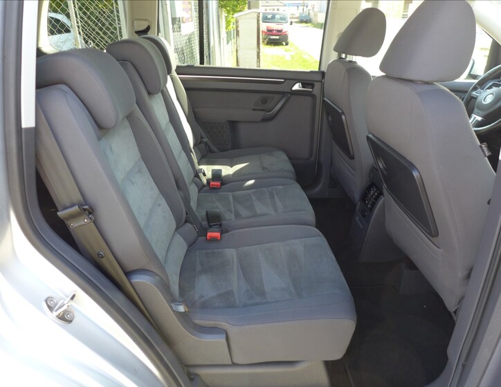 Volkswagen Touran 34