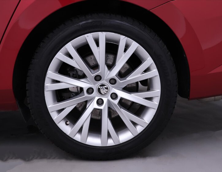 Škoda Superb Liftback 2,0 l 206 kw