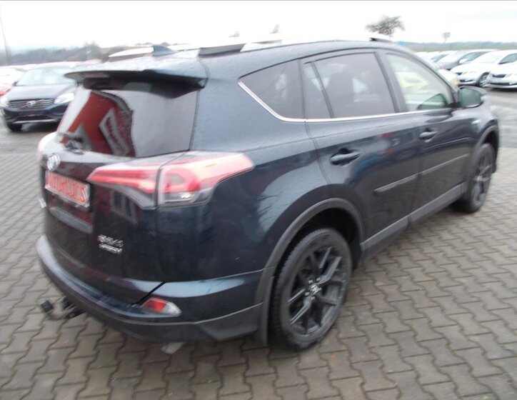 Toyota RAV4 12